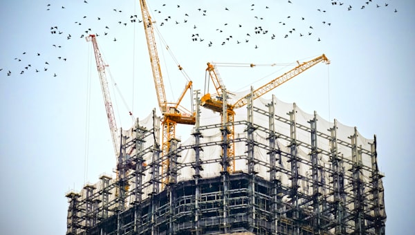 2026年上半年建筑业总产值平稳增长 转型升级步伐加快